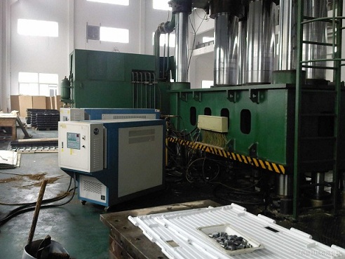 復(fù)合材料模溫機(jī)，玻璃鋼成型模具溫度控制機(jī)，炭纖維成型模溫機(jī)